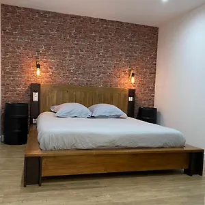 Appartement 2 Pieces Vue A Proximite Des Parfumeries, Grasse